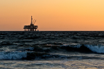 Largest oil ETF shifts further down futures curve